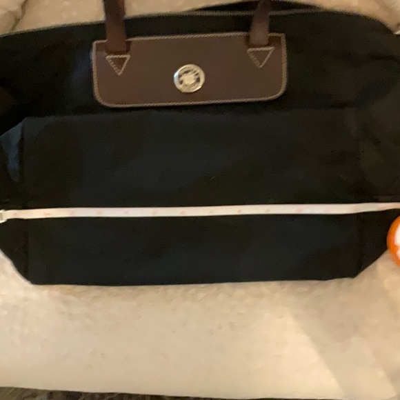 COPY - Dooley & Burke black, nylon with leather handles. - Picture 7 of 10